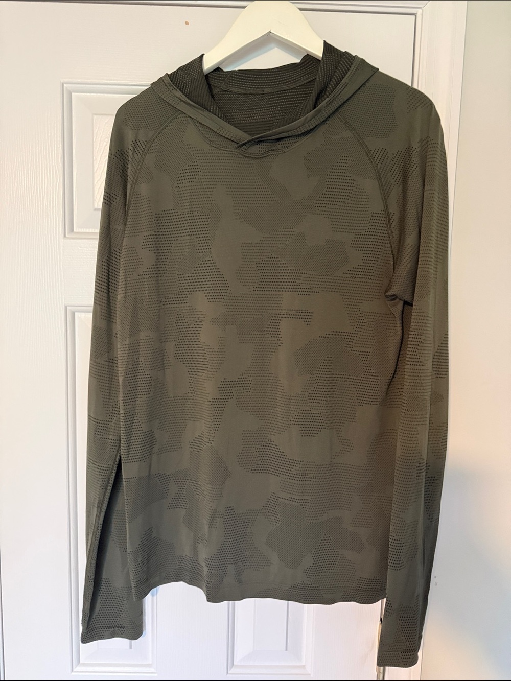 Lululemon Lightweight Olive Green Hooded Pullover